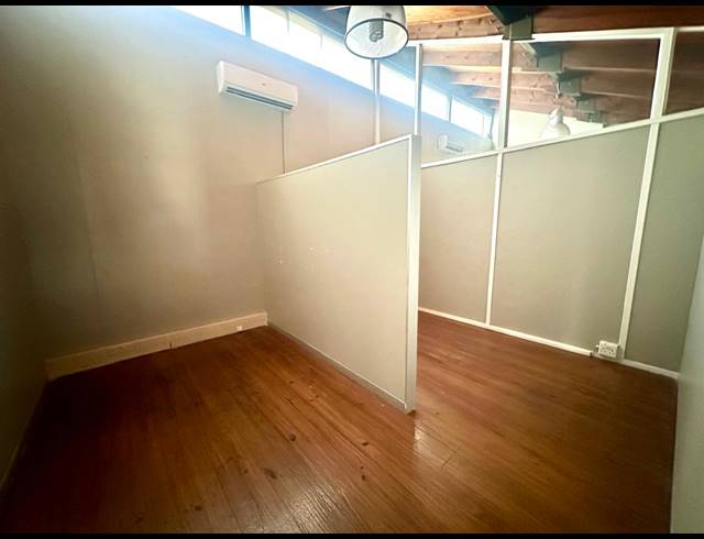 108M² BUSINESS CENTRE TO LET IN RANDHART